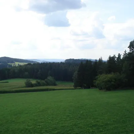 Haus Hoenigsgrub شقة